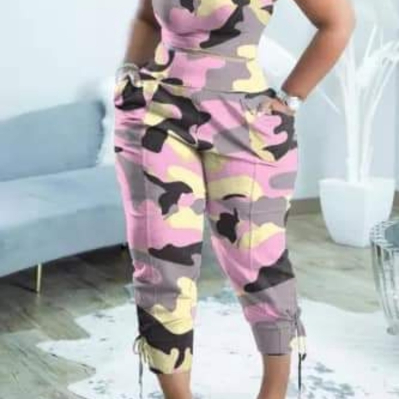 Clothes - Picture 12 of 14